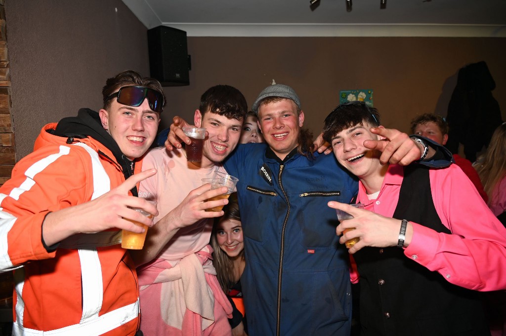 ../Images/Afterparty carnaval 2025 049.jpg